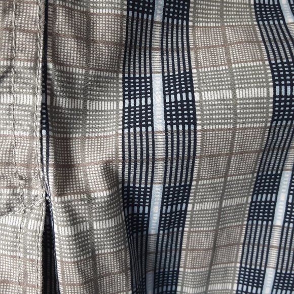 XNTRIK Cotton Short Trench | Taupe & Blue Plaid, L - Picture 9 of 15